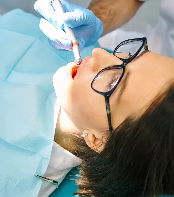 Все, что вам нужно знать об одноэтапной имплантации зубов